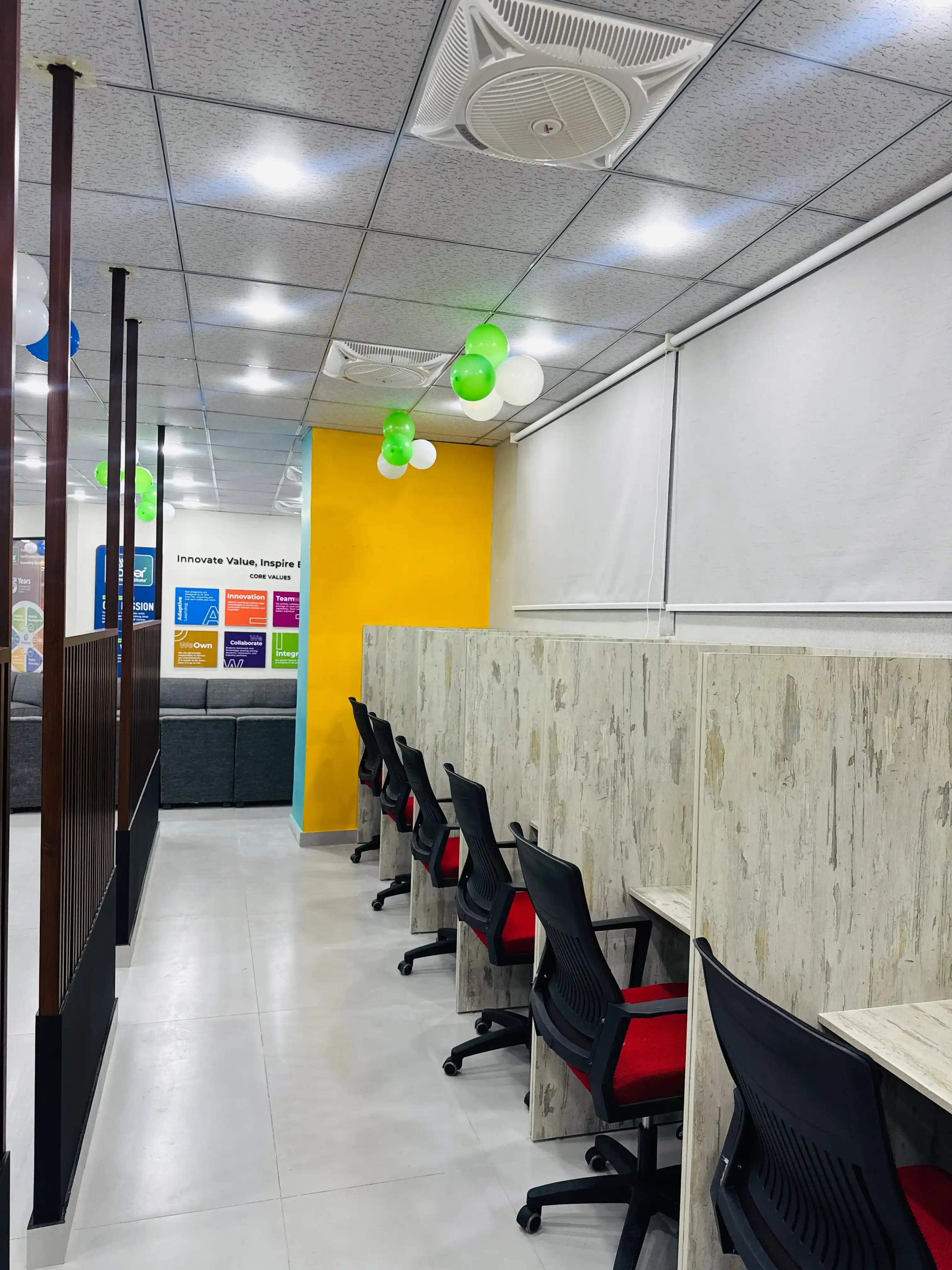 Coworking dedicated desk